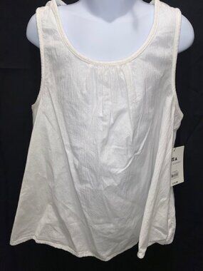 "FREE ASSEMBLY" Girl All White No Sleeve Shirt  Size: Large